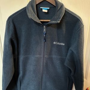 Men’s size Medium Columbia Fleece zip up.